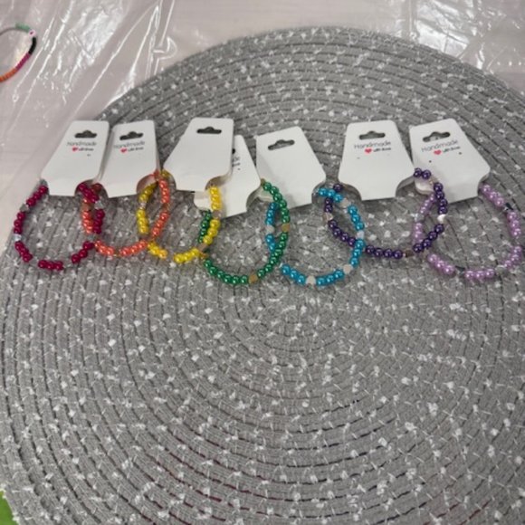 Set of 7 Multicolored Plastic Beaded Bracelets - Picture 2 of 9